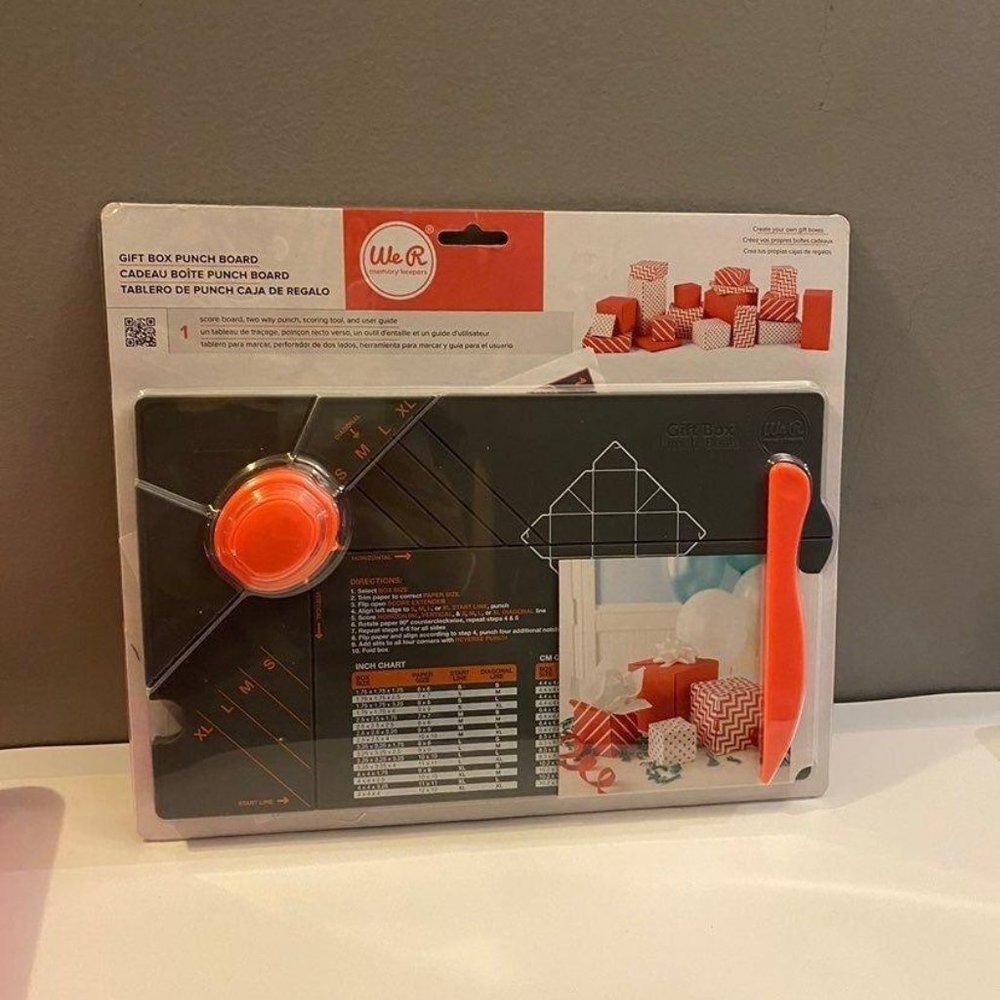 WeRMemory Keepers Gift Box Punch Board